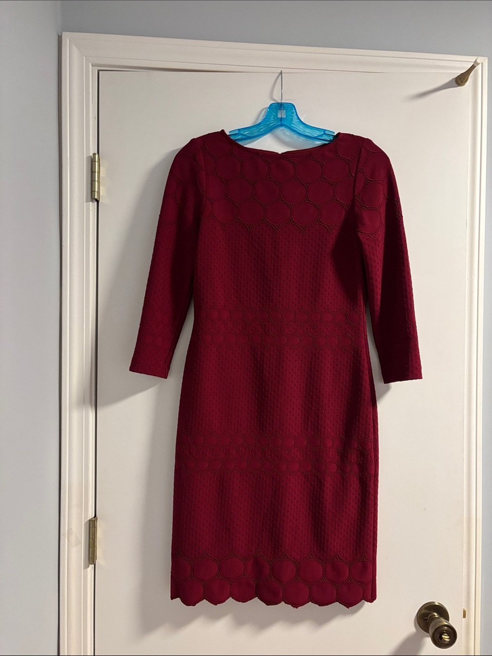 Julia Jordan Size 2 Scallop Hem Dress